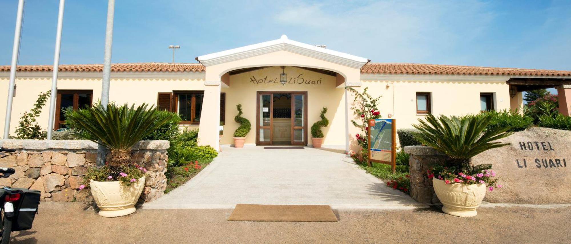 Li Suari Club Village サン・テオドーロ エクステリア 写真